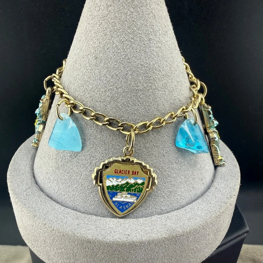 Vintage Souviner Charm Bracelet‎ Gold Tone Glacier Bay Alaska 6